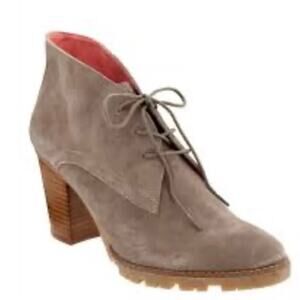 NEW GAP LACE UP BOOTIE Iced Taupe Suede Leather Women's Size 9 NIB Box Beige
